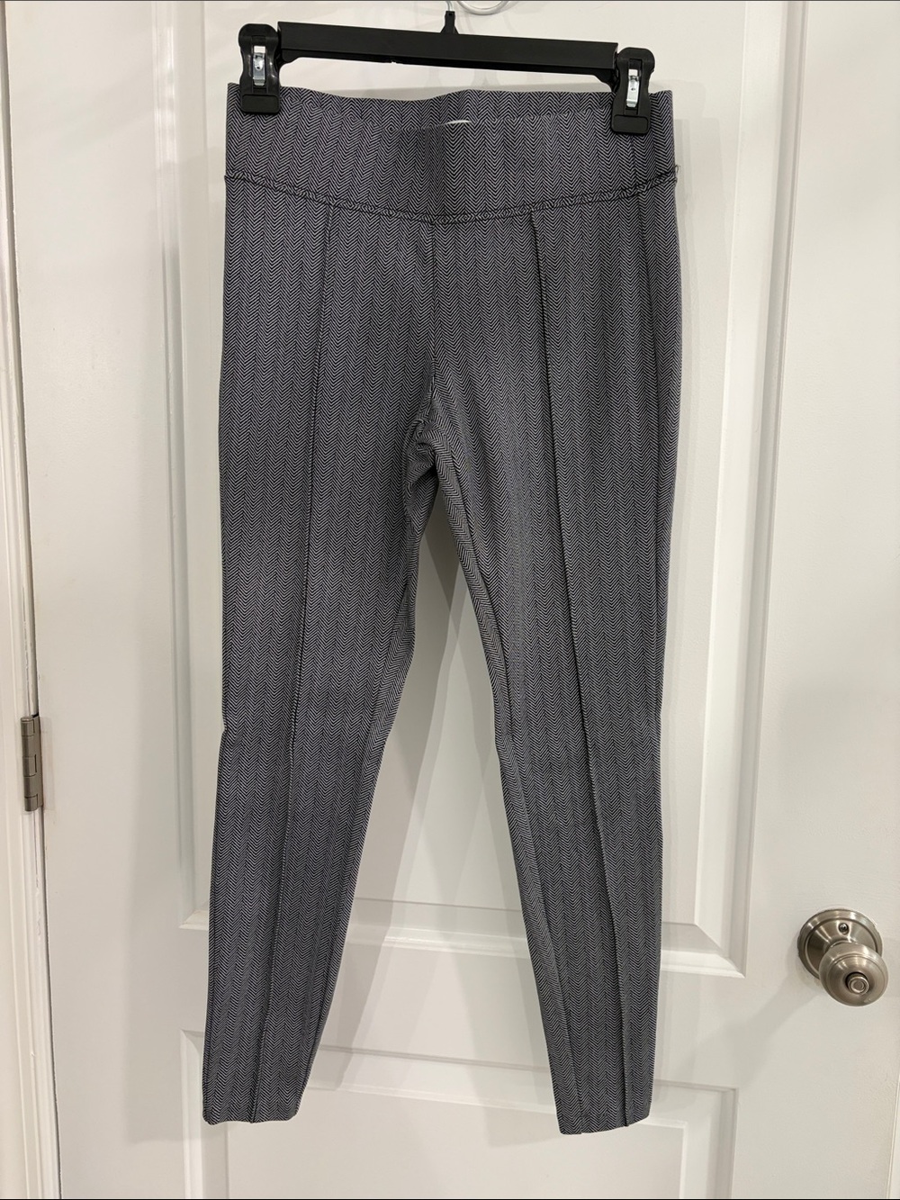 Old Navy Slim Ponte Pull-On Pants in Gray Pattern